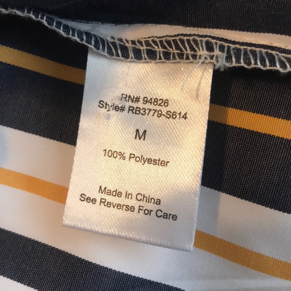 Off-shoulder top with ribbon straps. - Picture 3 of 5